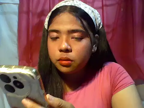 Snapshot of sweet_mai18 chatting on 10-21-25, 12:28 sweet mai18 online show from 10-21-25, 12:28