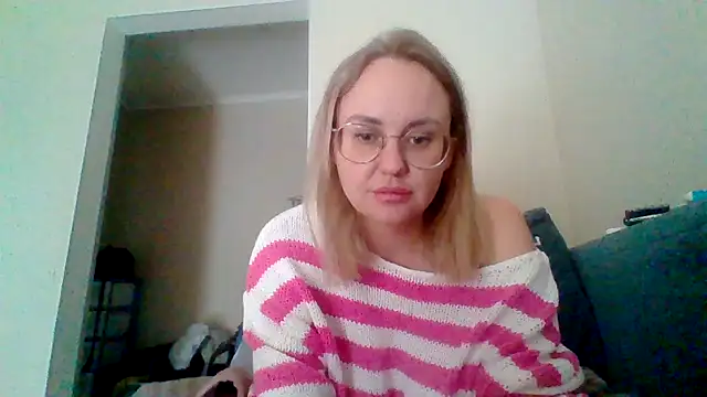 Snapshot of AmyDelamonico chatting on 10-13-25, 08:58 AmyDelamonico online show from 10-13-25, 08:58