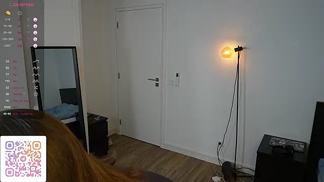 Snapshot of NeonyMuse chatting on 11-26-25, 10:27 NeonyMuse online show from 11-26-25, 10:27