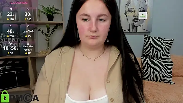 Snapshot of Undinna chatting on 10-17-25, 02:30 Undinna online show from 10-17-25, 02:30