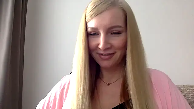 Snapshot of Neralith chatting on 05-31-26, 01:07 Neralith online show from 05-31-26, 01:07
