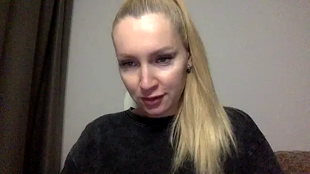 Snapshot of Neralith chatting on 07-30-26, 06:18 Neralith online show from 07-30-26, 06:18