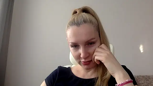 Snapshot of Neralith chatting on 08-01-26, 02:27 Neralith online show from 08-01-26, 02:27