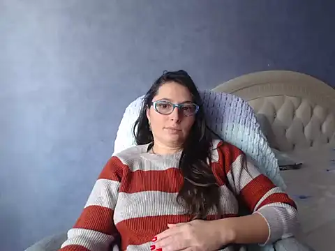 Snapshot of LuckyLisa23 chatting on 10-28-25, 10:30 LuckyLisa23 online show from 10-28-25, 10:30