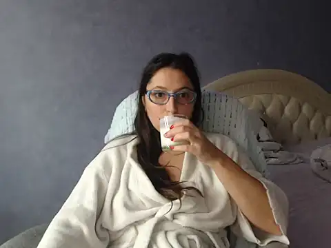 Snapshot of LuckyLisa23 chatting on 11-05-25, 09:53 LuckyLisa23 online show from 11-05-25, 09:53