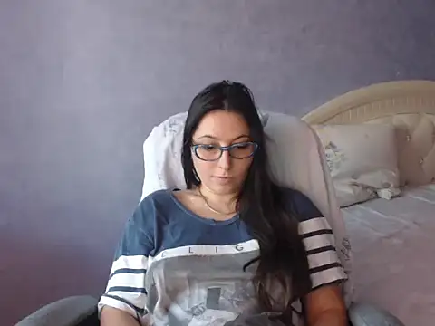 Snapshot of LuckyLisa23 chatting on 11-22-25, 01:21 LuckyLisa23 online show from 11-22-25, 01:21