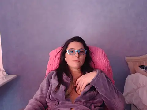 Snapshot of LuckyLisa23 chatting on 02-21-26, 10:22 LuckyLisa23 online show from 02-21-26, 10:22