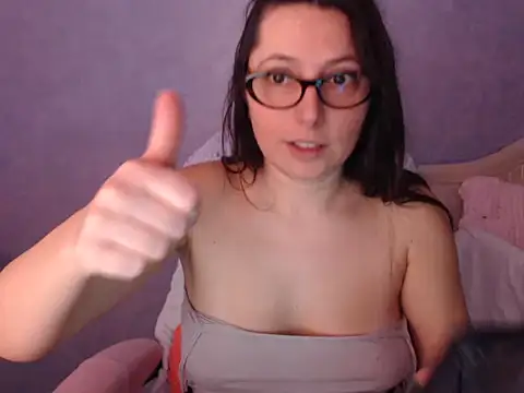 Snapshot of LuckyLisa23 chatting on 03-19-26, 11:09 LuckyLisa23 online show from 03-19-26, 11:09