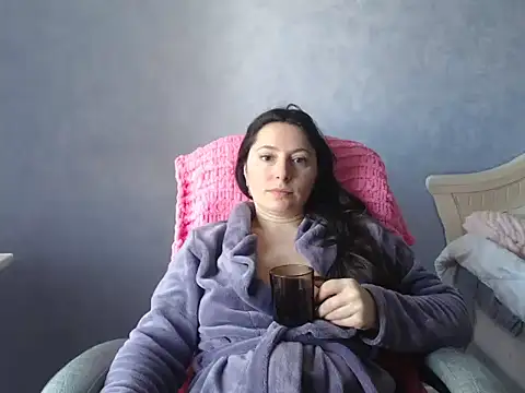 Snapshot of LuckyLisa23 chatting on 04-15-26, 10:22 LuckyLisa23 online show from 04-15-26, 10:22