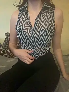 Snapshot of KittieCreme chatting on 11-26-25, 11:11 KittieCreme online show from 11-26-25, 11:11