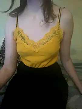 Snapshot of KittieCreme chatting on 12-04-25, 09:40 KittieCreme online show from 12-04-25, 09:40