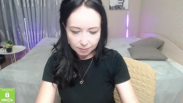 Snapshot of beautiful_moon3 chatting on 10-30-25, 12:50 beautiful moon3 online show from 10-30-25, 12:50