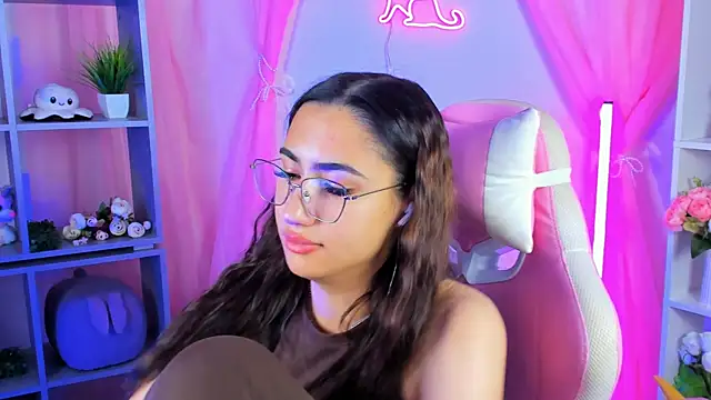 RebeckaThornton online show from 10-26-25, 04:24