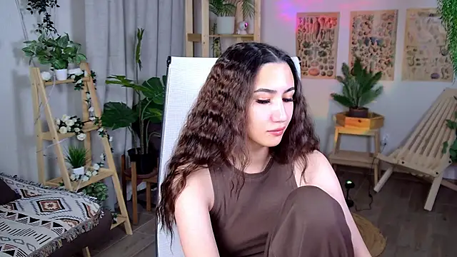 Snapshot of RebeckaThornton chatting on 12-22-25, 10:12 RebeckaThornton online show from 12-22-25, 10:12