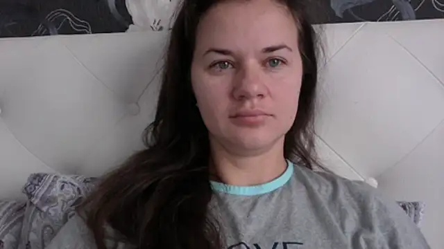 GiaaCaranggi online show from 11-15-25, 07:05