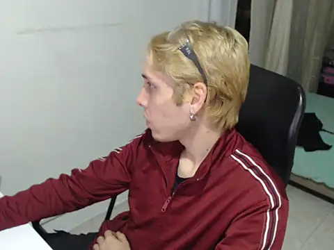 Snapshot of KingSuccubus chatting on 10-21-25, 02:23 KingSuccubus online show from 10-21-25, 02:23