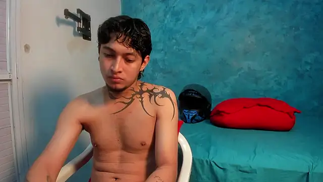 Snapshot of Sky_Wild chatting on 02-19-26, 05:03 Sky Wild online show from 02-19-26, 05:03