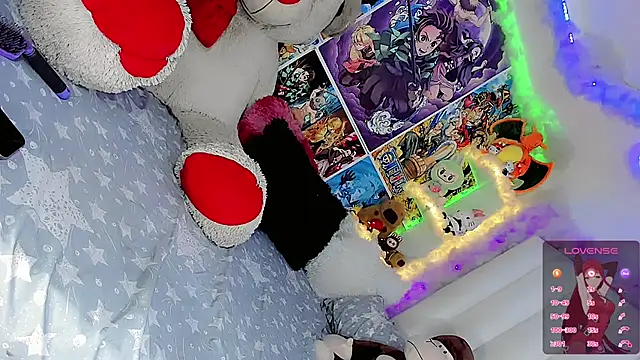 Estefany Leeon online show from 11-21-25, 03:00