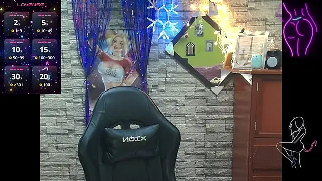 Snapshot of playboybunny-- chatting on 10-29-25, 06:42 playboybunny-- online show from 10-29-25, 06:42