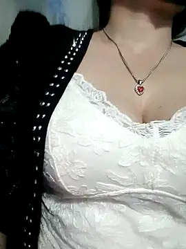 Snapshot of LalayCii chatting on 10-22-25, 05:13 LalayCii online show from 10-22-25, 05:13