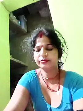 Snapshot of Karishma_cute chatting on 10-14-25, 05:47 Karishma cute online show from 10-14-25, 05:47