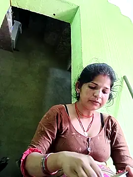 Snapshot of Karishma_cute chatting on 10-16-25, 07:42 Karishma cute online show from 10-16-25, 07:42