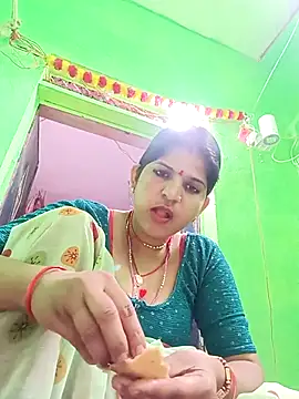 Snapshot of Karishma_cute chatting on 11-04-25, 07:07 Karishma cute online show from 11-04-25, 07:07