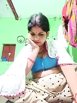 Snapshot of Karishma_cute chatting on 11-04-25, 07:13 Karishma cute online show from 11-04-25, 07:13