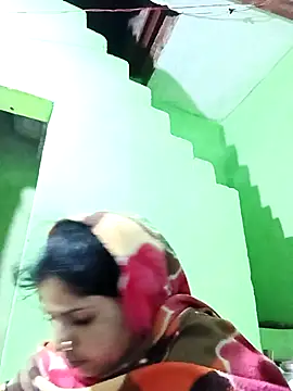 Snapshot of Karishma_cute chatting on 11-25-25, 11:49 Karishma cute online show from 11-25-25, 11:49