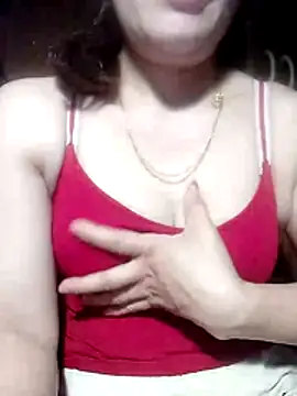 YiyinLy online show from 04-06-26, 09:16