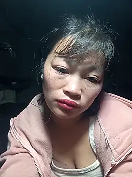 siusiu-00 online show from 12-17-25, 08:37