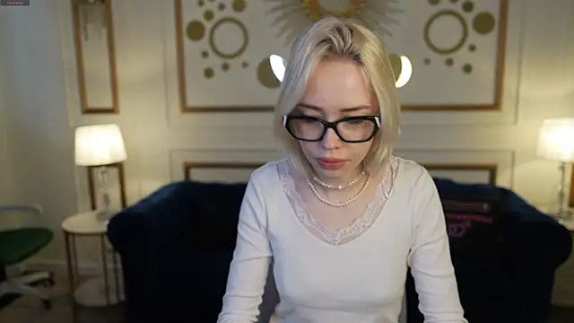 Jessica start online show from 11-24-25, 11:32