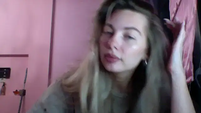 Snapshot of Sygream chatting on 10-14-25, 06:42 Sygream online show from 10-14-25, 06:42