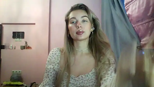 Snapshot of Sygream chatting on 01-10-26, 10:28 Sygream online show from 01-10-26, 10:28