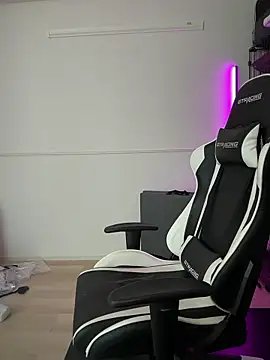 Snapshot of ericiii chatting on 02-27-26, 04:45 ericiii online show from 02-27-26, 04:45