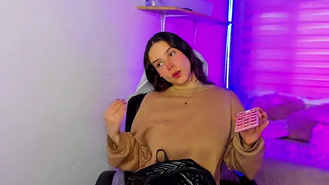 Emily Lindey online show from 11-25-25, 11:32