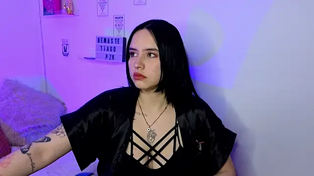 Emily Lindey online show from 03-10-26, 05:56