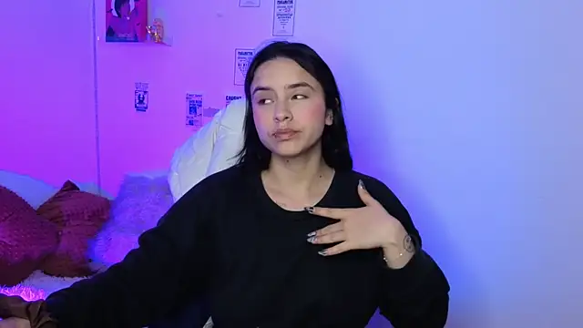 Emily Lindey online show from 04-11-26, 06:18