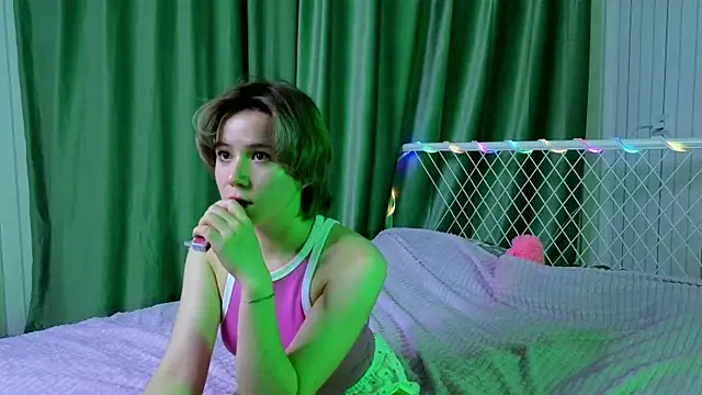 AlisiaEthen online show from 11-02-25, 08:33