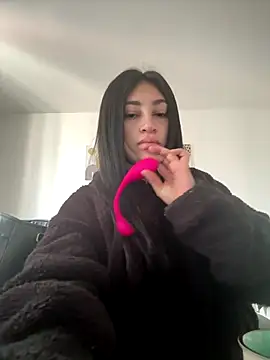 Cara-Hadley online show from 11-03-25, 01:23