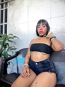 NovaFoxx online show from 10-26-25, 02:23