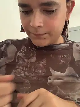 La-Gatiita-trans online show from 10-19-25, 03:56