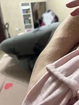 Snapshot of JuicyGamess chatting on 11-12-25, 06:52 JuicyGamess online show from 11-12-25, 06:52