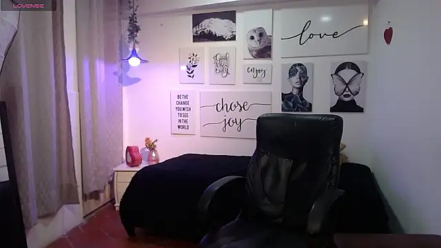 AmethystShadow17 online show from 03-21-26, 08:56