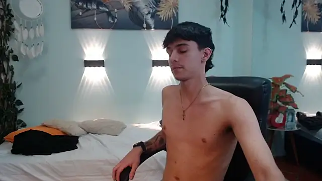 AmethystShadow17 online show from 04-04-26, 03:53