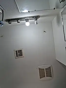 whateveruwanthowever online show from 10-28-25, 05:37