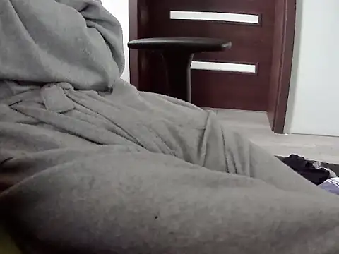 Snapshot of Batboy94 chatting on 10-23-25, 12:04 Batboy94 online show from 10-23-25, 12:04