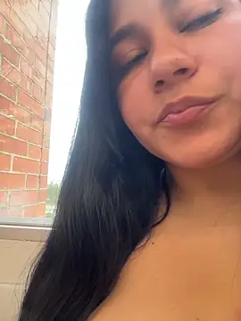 kassandra luxury online show from 11-15-25, 06:37