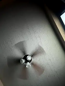 AlexRZ93 online show from 10-30-25, 06:37