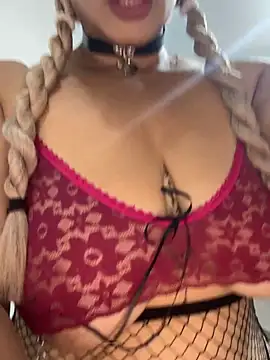 Snapshot of BBWCami_ chatting on 11-05-25, 12:05 BBWCami online show from 11-05-25, 12:05